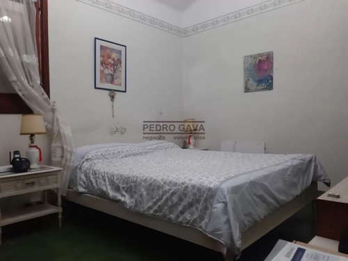 Chalet De Época A La Venta Sobre El Pasaje Superior Piria, Hermosas Vistas