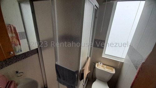 Hermoso Apartamento De 3 Niveles En Jorge Coll