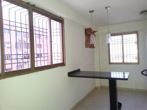 Imagen 8 de 14 de Apartamento En Alquiler En Maracaibo Cerca De Universidad