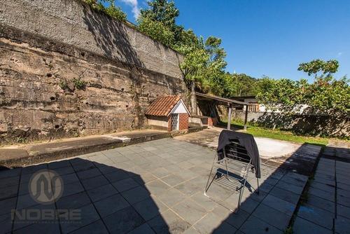 Imagem 12 de 15 de Casa No Centro De Teresopolis Com Quintal - L-685
