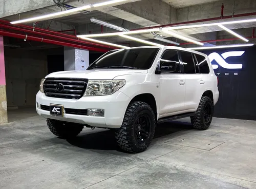 Toyota Land Cruiser V8 VX LC200 IMPERIAL 4X4 4.7 AT