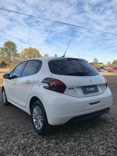 Imagen 7 de 9 de Peugeot 208