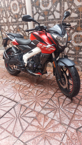 Bajaj Rouser Ns 200 Sin Detalles , Titular Al Dia