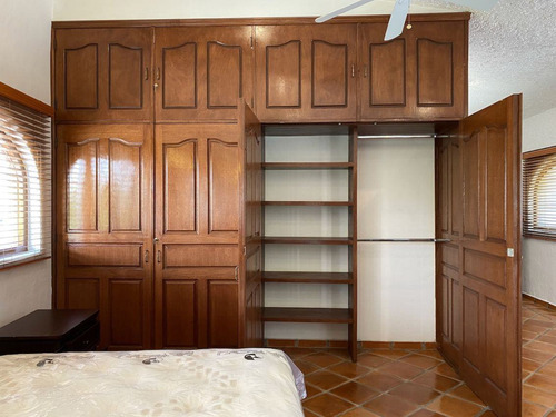 Casa En Fraccionamiento En Tabachines, Cuernavaca, Morelos - Lpi-5-fr
