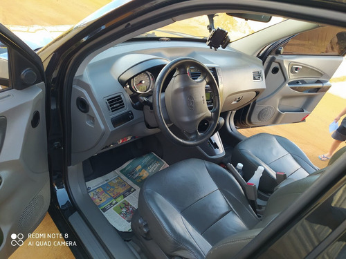 Imagem 6 de 8 de Hyundai Tucson 2010 2.0 Gl 4x2 Aut. 5p