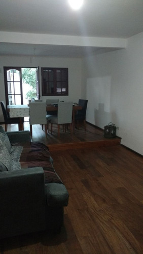 Vendo Casa 3 Dorm. B° Cerro De Las Rosas.