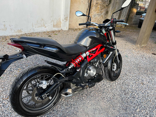 Imagen 6 de 16 de Vendo Benelli Tnt 300