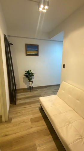 Imagen 9 de 24 de Oficina Remodelada A Nuevo, Parana Y Cordoba. Dueño Vende