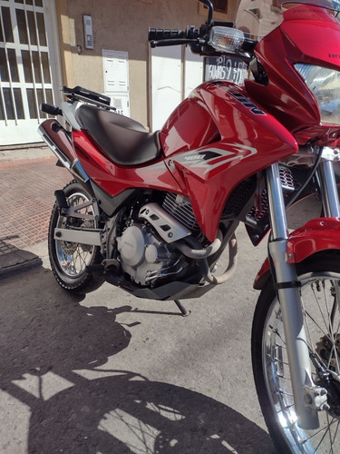 Imagen 2 de 6 de Honda Falcon 400