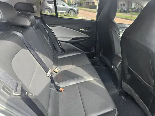 Chevrolet Onix 1.0T Premier Sedan At