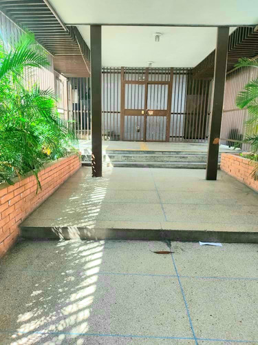 Apartamento En Venta Amoblado - Santa Mónica - Caracas