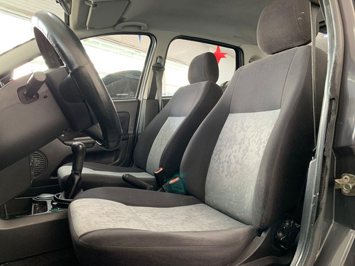 Imagem 9 de 20 de Ford Fiesta Fiesta 1.0 8v Flex/class Completo