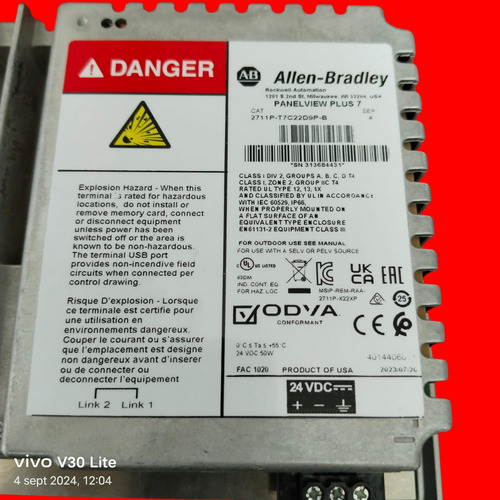 Allen Bradley 2711p-t7c22d9p-b Panelview Plus 7