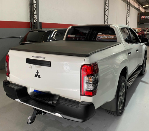 Mitsubishi L200 2.4 Triton Sport Hpe Cab. Dupla 4x4 Aut. 4p 6 marchas