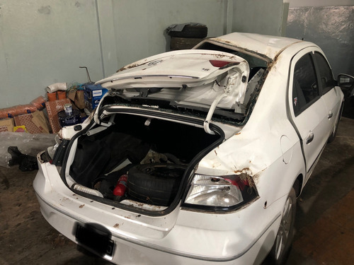Volkswagen Voyage 1.6 Higline Chocado