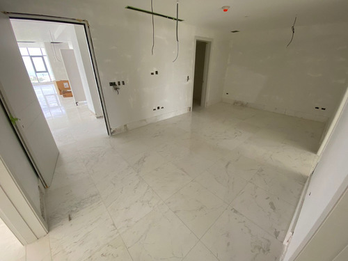 Los Cacicazgos: Espectacular Apartamento Nuevo En Venta - Impresionante Vista Al Mar Y La Ciudad Piso 14, Área De Bar And Lounge, Piscina Gimnasio Área Infantil Salón Multiusos Cine