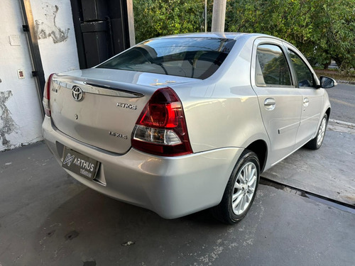 Toyota Etios ETIOS XLS Sedan 1.5 Flex 16V 4p Mec.