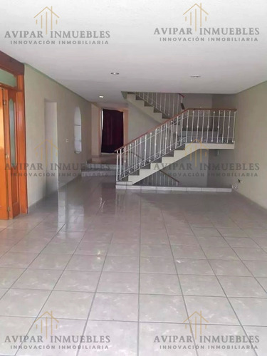 Casa En Venta En P. Bernal, Tejeda, Querétaro. Met098