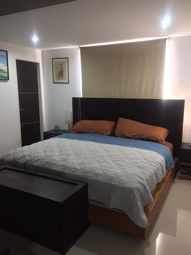 Imagen 8 de 11 de Apartamento En Venta Urb. San Isidro Fm*