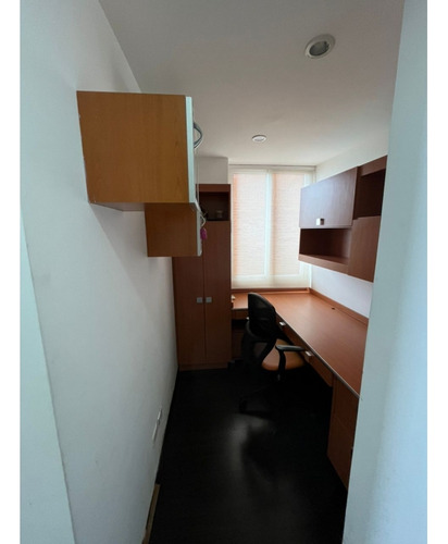 Apartamento Ubicado En La Urbanización Loma Linda