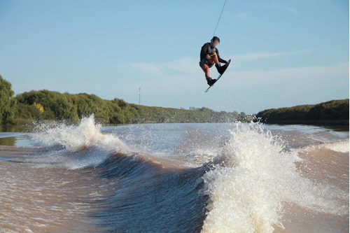 Super Air Nautique 230 Team Edition