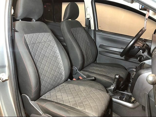 Imagem 6 de 8 de Volkswagen Fox 1.0 Mi 8v 2008