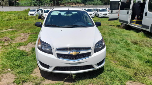Imagen 10 de 15 de Chevrolet Aveo 2018 1.6 Ls Mt