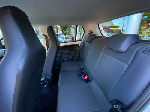 Imagen 11 de 21 de Volkswagen Up Take 2019 Precio Debajo Info