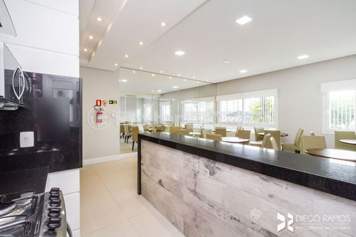 Apartamento, 3 Dormitórios, 72.69 M², Camaquã - 197525
