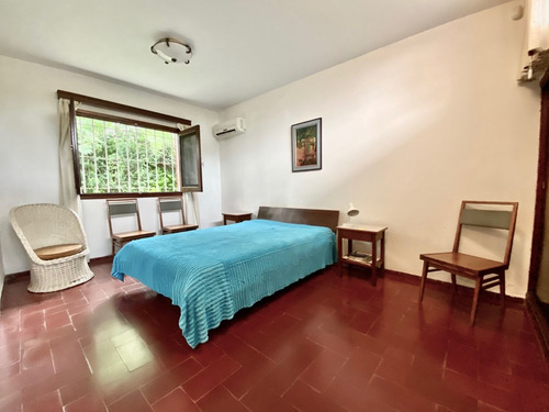 Casa En Venta De 3 Dormitorios En Playa Mansa