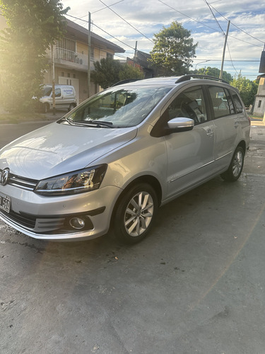 Volkswagen Suran 1.6 Highline 101cv