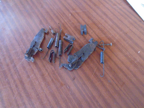 Vendo Accesorio De Banda De Freno De Nissan B15, Año 2005