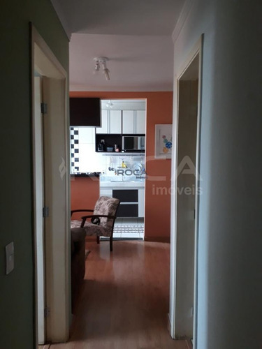 Venda De Apartamentos / Padrão Na Cidade De São Carlos 25378