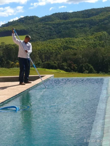 Imagem 1 de 5 de Sandro Piscineiro A Sua Piscina Limpa E Tratada