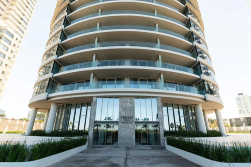 Apartamento En Alquiler, Torre Lobos, Punta Del Este, Playa Brava.