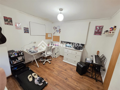 Casa En Venta De 3 Dorm. En Ñuñoa
