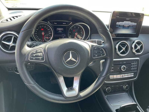 Imagem 6 de 15 de Mercedes-benz Gla 200 1.6 Cgi Style 16v Turbo 4p 2018