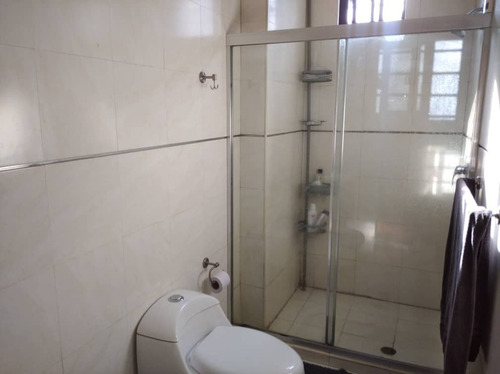 Imagen 12 de 15 de Linda Santos Alquila Townhouse En El Parral, Al Final 4 Avenidas, 212m2. 0414 4150107