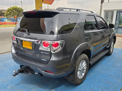 Toyota Fortuner 3.0 Srv D-4d 4x4