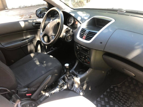 Peugeot 207 Compact 1.4 Allure 5p Con Gnc 5°gen 2015 92000km