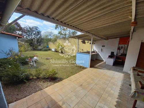 Imagem 10 de 14 de 2.000 M², 03 Dormitórios, Churrasqueira E Piscina !!