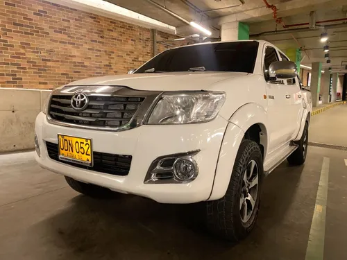 Toyota Hilux 2.5 Imv 100 hp 4x4