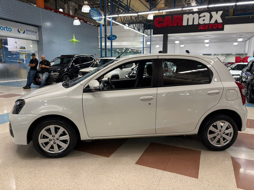 Toyota Etios 1.5 X Plus 16v Aut. 4p