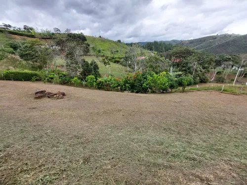 Casa Campestre En Venta En Los Pirineos. Cod V8014699