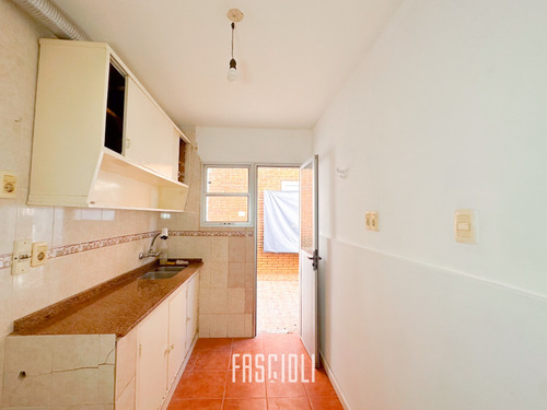 Apartamento Tipo Casa Sobre Av. Rivera Y Colombes