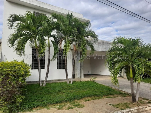 Imagen 16 de 16 de Amplia Casa Dúplex . En Urb. Falcon Crest. San Juan De Los Morros 22-27205 Yinett A.