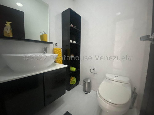 Imagen 8 de 30 de Ls Vende Casa Colinas De Bello Monte