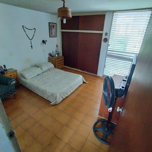 Imagen 4 de 8 de Vendo Apartamento 144m2 4h/3b/2pe La Urbina 2911