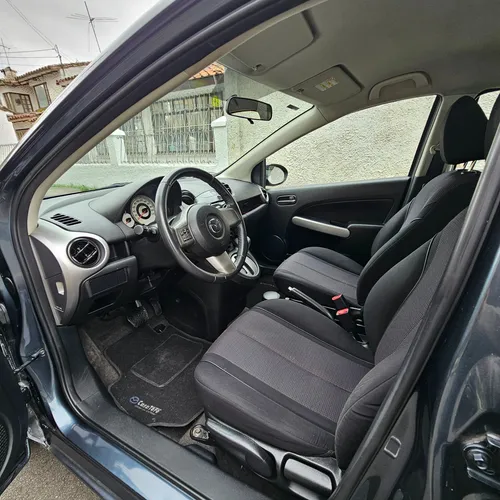 Mazda 2 Mazda 2 sedan automático