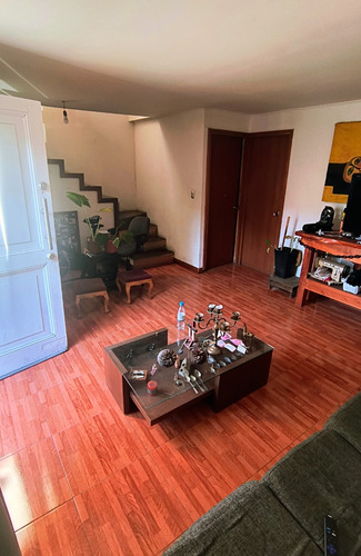 Se Vende Casa De 2 Pisos En Esquina Comuna De Macul